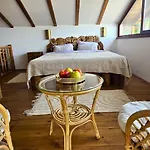 панорама Guest house Leshten